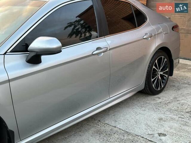Серый Тойота Камри, объемом двигателя 2.49 л и пробегом 78 тыс. км за 18500 $, фото 16 на Automoto.ua