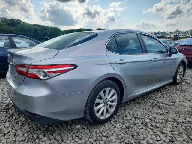 Серый Тойота Камри, объемом двигателя 0 л и пробегом 69 тыс. км за 4100 $, фото 2 на Automoto.ua