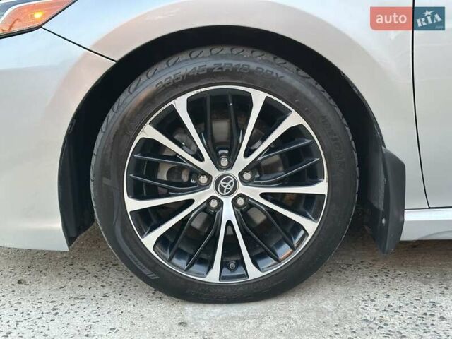 Серый Тойота Камри, объемом двигателя 2.49 л и пробегом 78 тыс. км за 18500 $, фото 8 на Automoto.ua