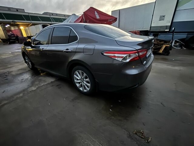 Серый Тойота Камри, объемом двигателя 2.5 л и пробегом 84 тыс. км за 18000 $, фото 6 на Automoto.ua