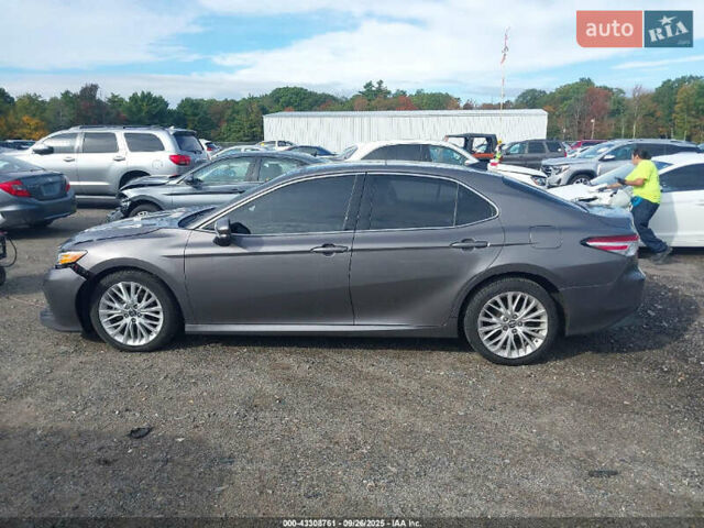 Серый Тойота Камри, объемом двигателя 3.5 л и пробегом 137 тыс. км за 5200 $, фото 13 на Automoto.ua