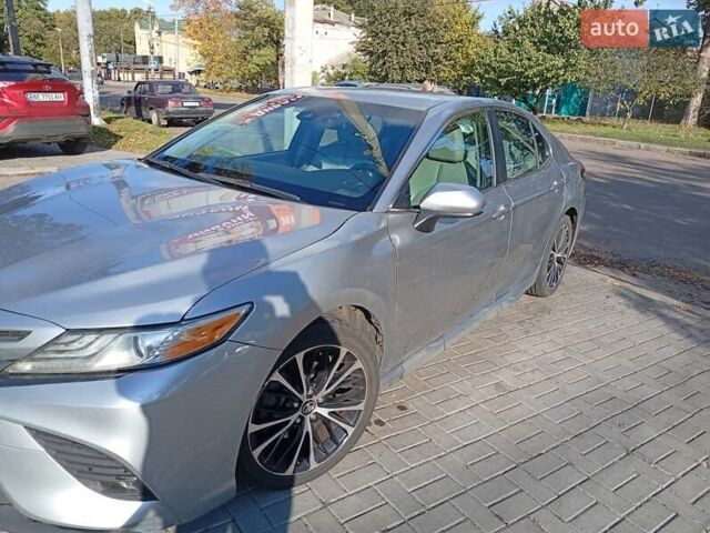 Тойота Камри 2018 в Николаеве на Automoto.ua Серый Тойота Камри, объемом двигателя 2.49 л и пробегом 104 тыс. км за 18300 $, фото 3 на Automoto.ua
