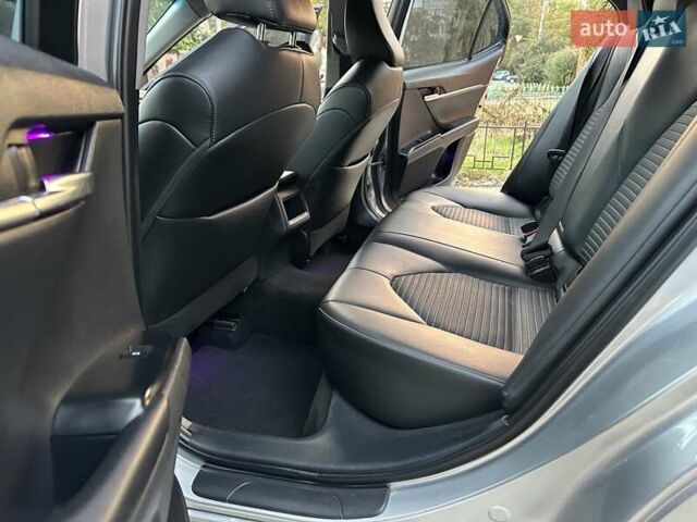 Серый Тойота Камри, объемом двигателя 2.49 л и пробегом 78 тыс. км за 18500 $, фото 69 на Automoto.ua