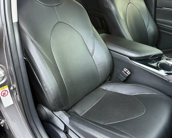 Сірий Тойота Камрі, об'ємом двигуна 2.5 л та пробігом 150 тис. км за 22900 $, фото 30 на Automoto.ua