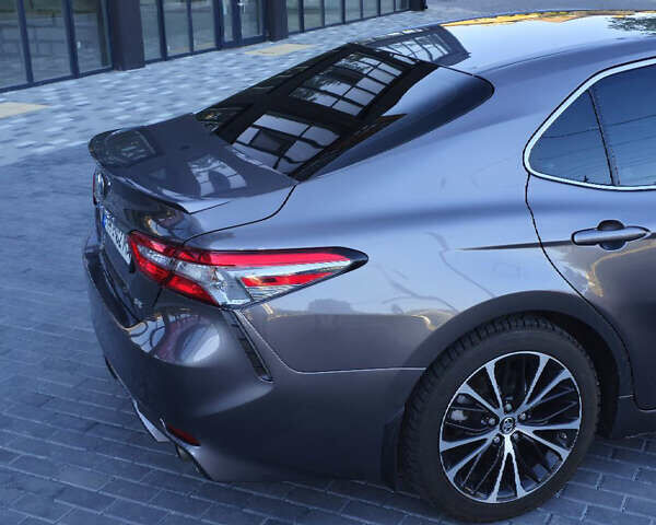 Серый Тойота Камри, объемом двигателя 2.5 л и пробегом 105 тыс. км за 19500 $, фото 9 на Automoto.ua