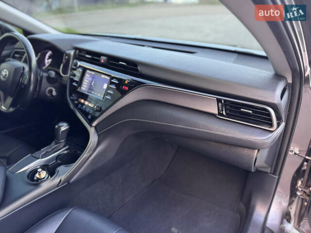 Сірий Тойота Камрі, об'ємом двигуна 2.49 л та пробігом 137 тис. км за 18700 $, фото 55 на Automoto.ua