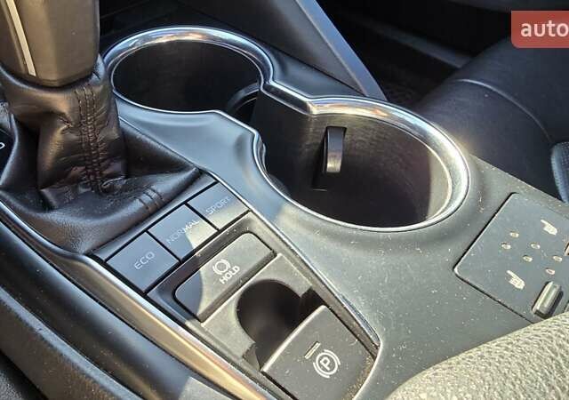 Серый Тойота Камри, объемом двигателя 3.5 л и пробегом 171 тыс. км за 22999 $, фото 47 на Automoto.ua