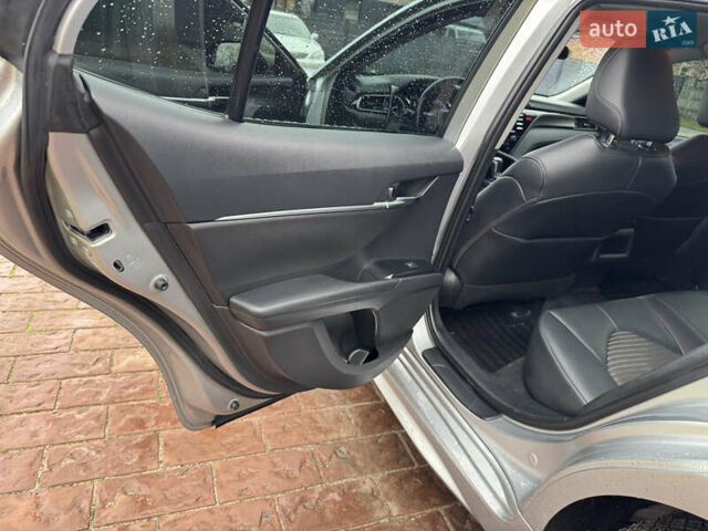 Сірий Тойота Камрі, об'ємом двигуна 2.49 л та пробігом 177 тис. км за 21500 $, фото 25 на Automoto.ua