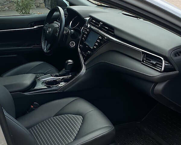 Серый Тойота Камри, объемом двигателя 2.49 л и пробегом 100 тыс. км за 20000 $, фото 15 на Automoto.ua