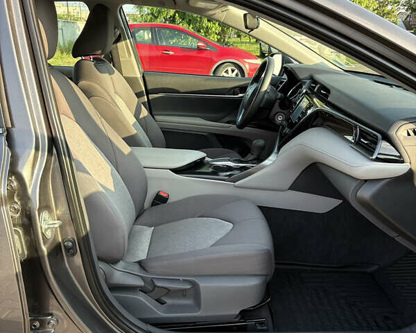 Серый Тойота Камри, объемом двигателя 2.49 л и пробегом 44 тыс. км за 22499 $, фото 41 на Automoto.ua