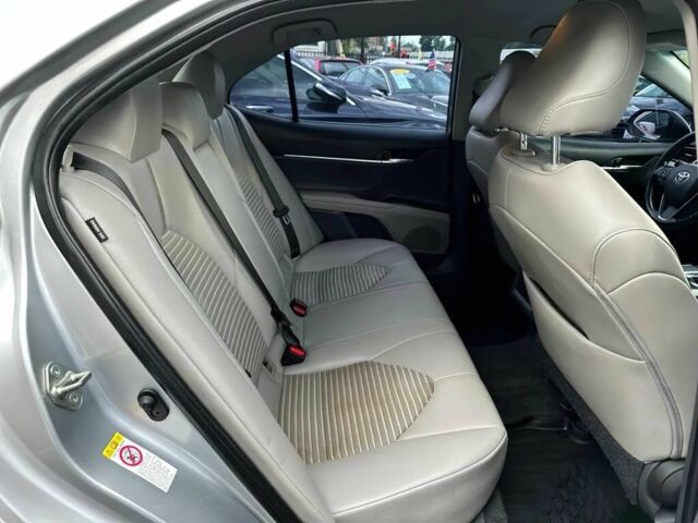 Сірий Тойота Камрі, об'ємом двигуна 2.5 л та пробігом 63 тис. км за 13000 $, фото 14 на Automoto.ua