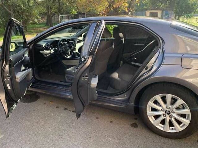 Серый Тойота Камри, объемом двигателя 2.5 л и пробегом 100 тыс. км за 17700 $, фото 3 на Automoto.ua