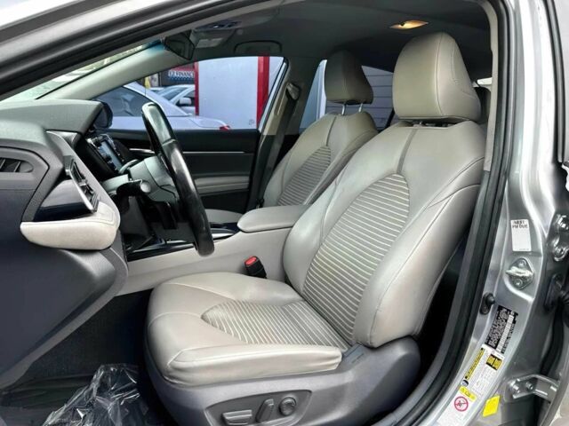 Сірий Тойота Камрі, об'ємом двигуна 2.5 л та пробігом 63 тис. км за 13000 $, фото 8 на Automoto.ua