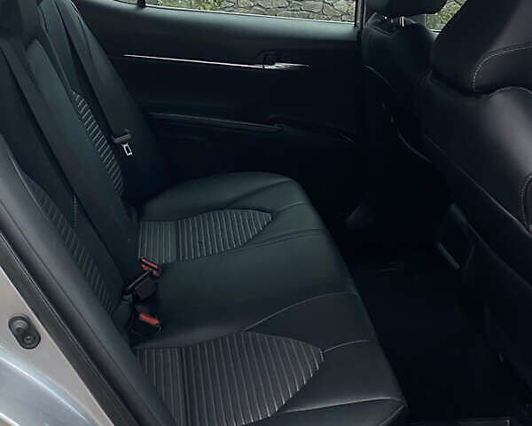 Серый Тойота Камри, объемом двигателя 2.49 л и пробегом 100 тыс. км за 20000 $, фото 13 на Automoto.ua