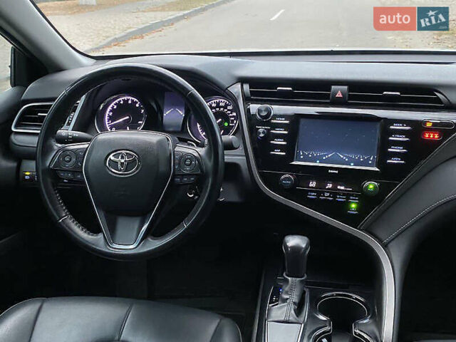 Серый Тойота Камри, объемом двигателя 2.49 л и пробегом 100 тыс. км за 20000 $, фото 11 на Automoto.ua