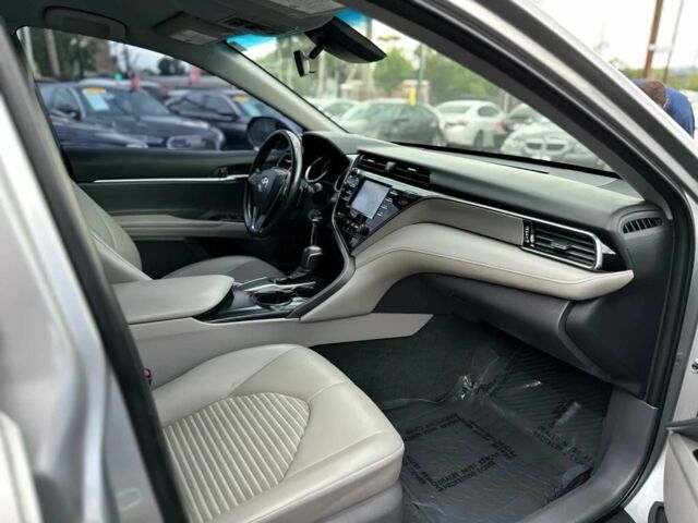 Сірий Тойота Камрі, об'ємом двигуна 2.5 л та пробігом 63 тис. км за 13000 $, фото 11 на Automoto.ua