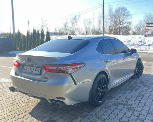 Сірий Тойота Камрі, об'ємом двигуна 2.49 л та пробігом 142 тис. км за 22000 $, фото 3 на Automoto.ua