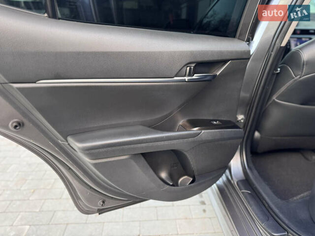 Сірий Тойота Камрі, об'ємом двигуна 2.49 л та пробігом 137 тис. км за 18700 $, фото 76 на Automoto.ua