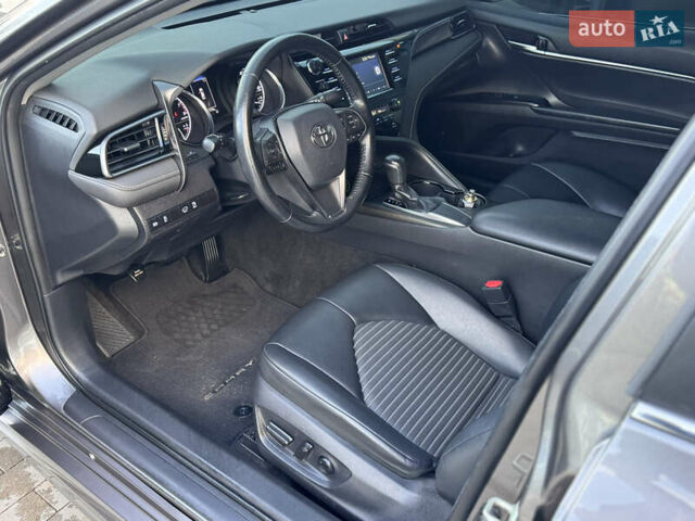 Сірий Тойота Камрі, об'ємом двигуна 2.49 л та пробігом 137 тис. км за 18700 $, фото 44 на Automoto.ua