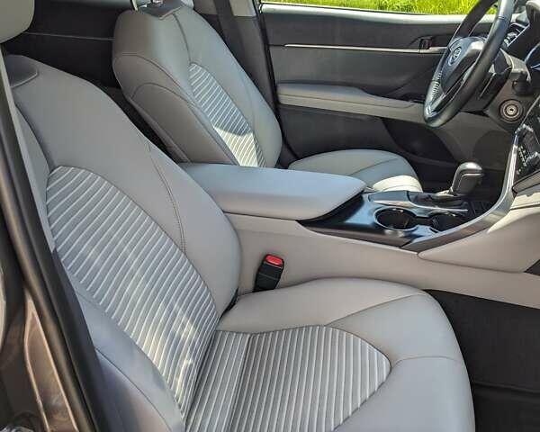 Серый Тойота Камри, объемом двигателя 2.49 л и пробегом 27 тыс. км за 26999 $, фото 53 на Automoto.ua