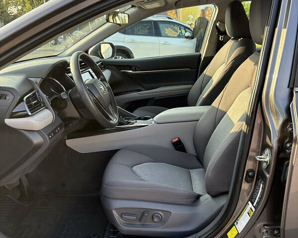 Серый Тойота Камри, объемом двигателя 2.49 л и пробегом 44 тыс. км за 22499 $, фото 59 на Automoto.ua