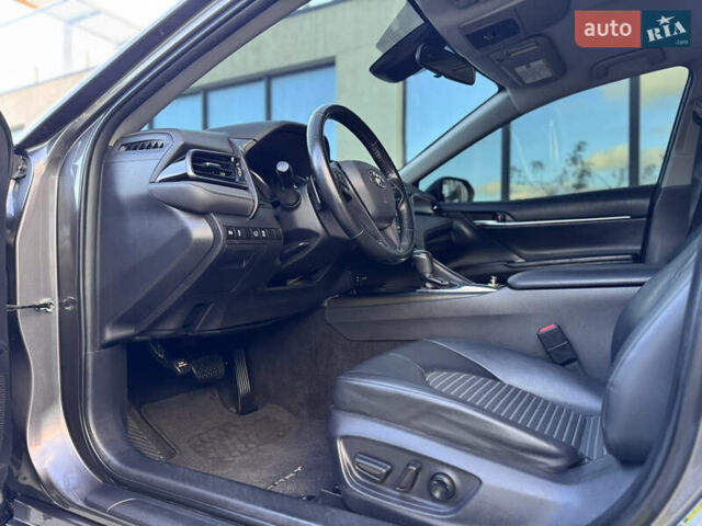 Сірий Тойота Камрі, об'ємом двигуна 2.49 л та пробігом 137 тис. км за 18700 $, фото 77 на Automoto.ua