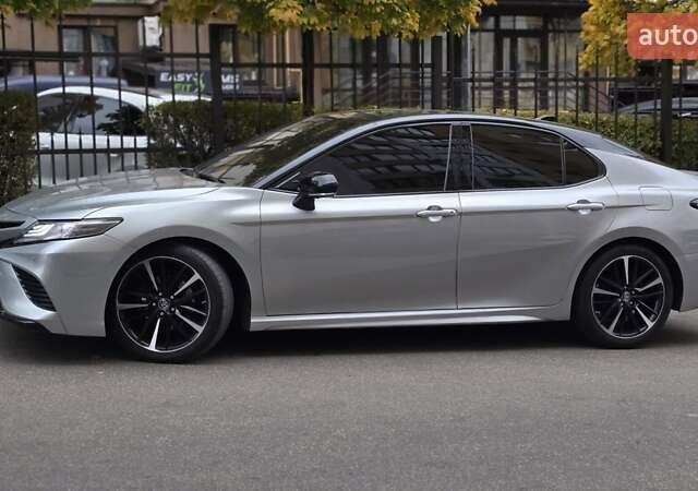 Серый Тойота Камри, объемом двигателя 3.5 л и пробегом 171 тыс. км за 22999 $, фото 4 на Automoto.ua