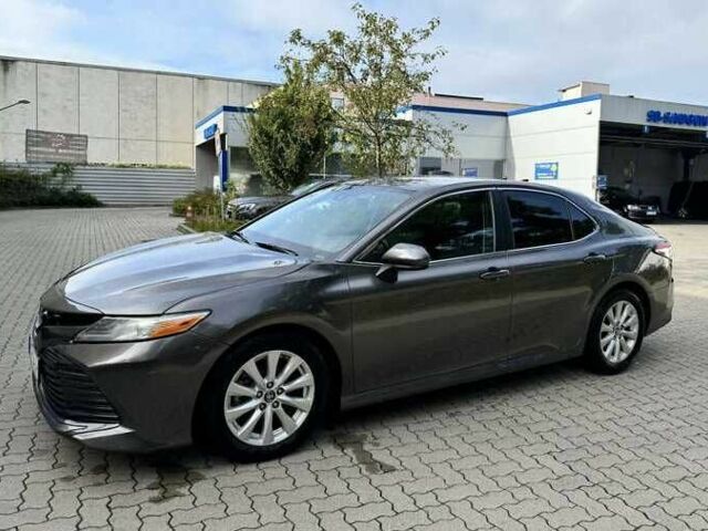 Серый Тойота Камри, объемом двигателя 2.5 л и пробегом 100 тыс. км за 17700 $, фото 2 на Automoto.ua