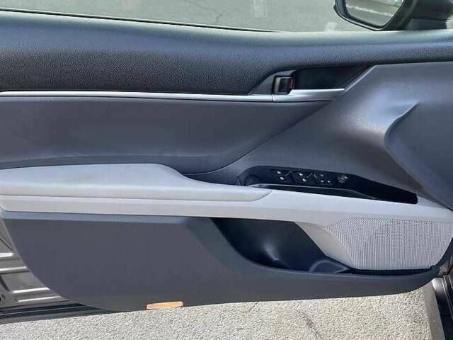 Серый Тойота Камри, объемом двигателя 2.5 л и пробегом 100 тыс. км за 17700 $, фото 4 на Automoto.ua