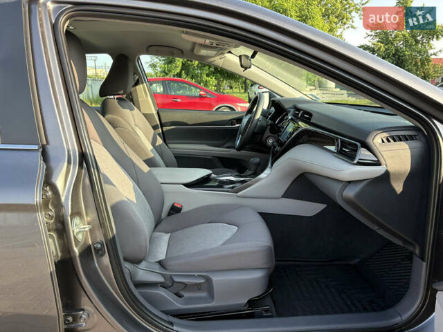 Серый Тойота Камри, объемом двигателя 2.49 л и пробегом 44 тыс. км за 22499 $, фото 42 на Automoto.ua