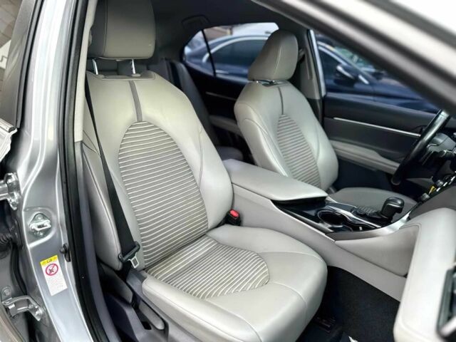 Сірий Тойота Камрі, об'ємом двигуна 2.5 л та пробігом 63 тис. км за 13000 $, фото 10 на Automoto.ua