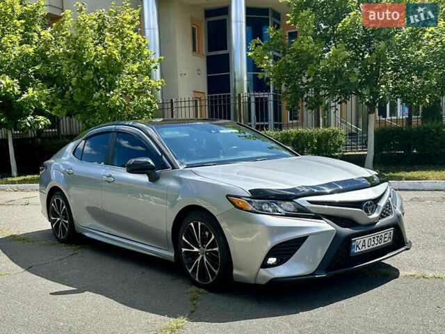 Сірий Тойота Камрі, об'ємом двигуна 2.49 л та пробігом 130 тис. км за 21000 $, фото 1 на Automoto.ua