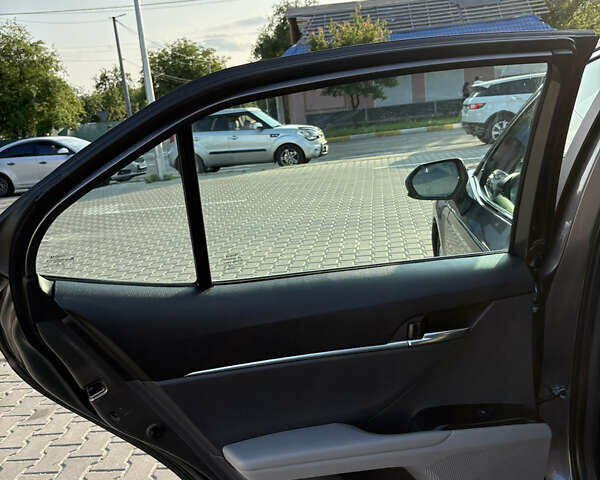 Серый Тойота Камри, объемом двигателя 2.49 л и пробегом 44 тыс. км за 22499 $, фото 38 на Automoto.ua