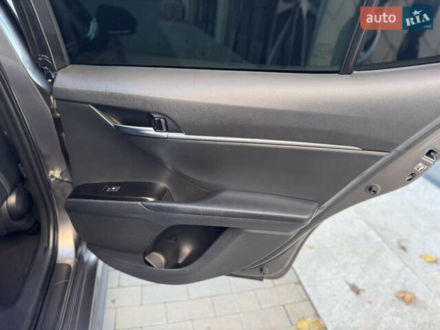Сірий Тойота Камрі, об'ємом двигуна 2.49 л та пробігом 137 тис. км за 18700 $, фото 64 на Automoto.ua