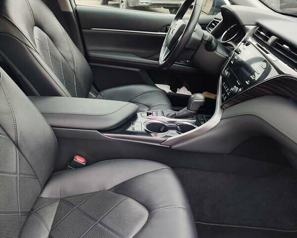 Серый Тойота Камри, объемом двигателя 2.5 л и пробегом 41 тыс. км за 28000 $, фото 6 на Automoto.ua