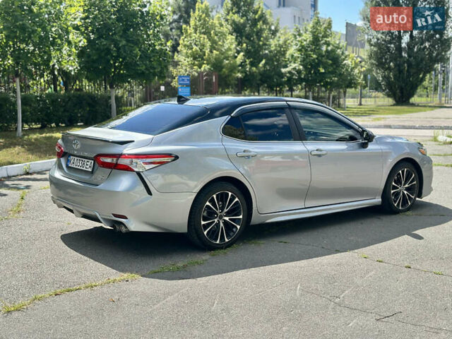 Сірий Тойота Камрі, об'ємом двигуна 2.49 л та пробігом 130 тис. км за 21000 $, фото 2 на Automoto.ua