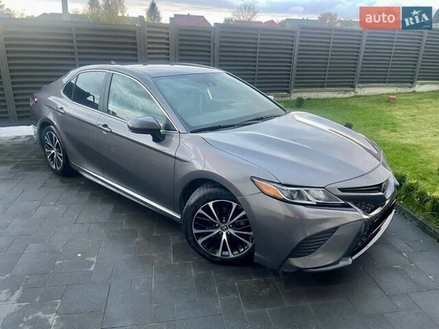 Серый Тойота Камри, объемом двигателя 2.49 л и пробегом 97 тыс. км за 22399 $, фото 5 на Automoto.ua