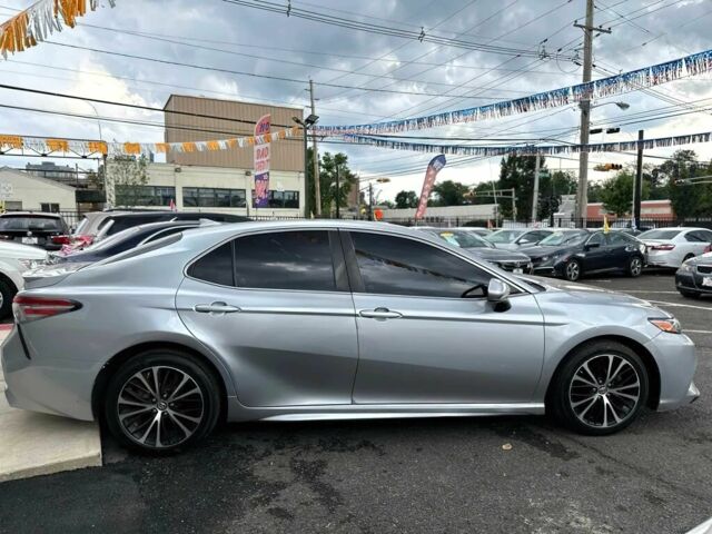 Сірий Тойота Камрі, об'ємом двигуна 2.5 л та пробігом 63 тис. км за 13000 $, фото 3 на Automoto.ua