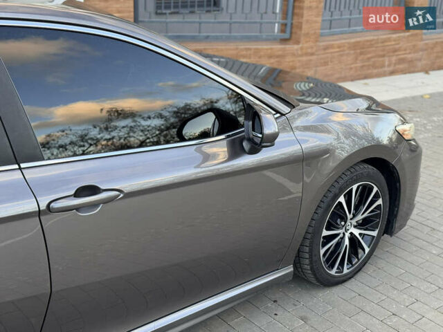 Сірий Тойота Камрі, об'ємом двигуна 2.49 л та пробігом 137 тис. км за 18700 $, фото 32 на Automoto.ua