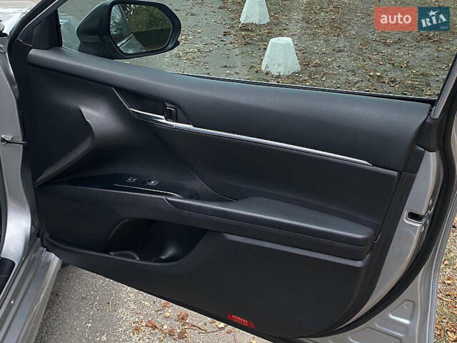 Серый Тойота Камри, объемом двигателя 2.49 л и пробегом 100 тыс. км за 20000 $, фото 10 на Automoto.ua