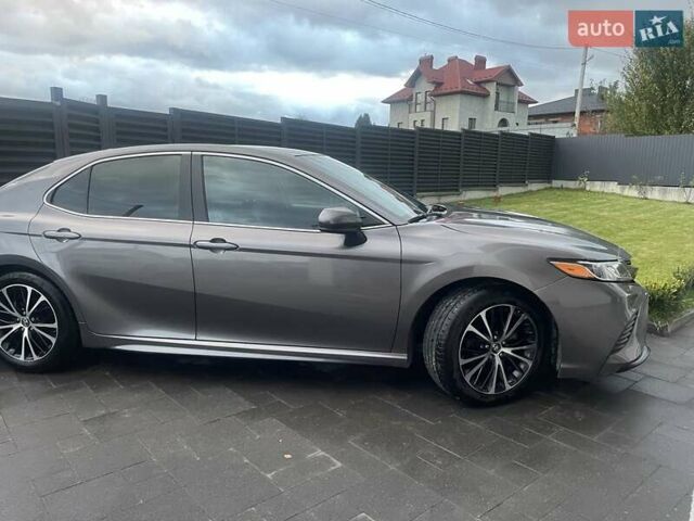 Серый Тойота Камри, объемом двигателя 2.49 л и пробегом 97 тыс. км за 22399 $, фото 13 на Automoto.ua