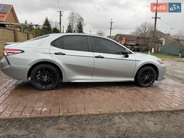 Сірий Тойота Камрі, об'ємом двигуна 2.49 л та пробігом 177 тис. км за 21500 $, фото 2 на Automoto.ua