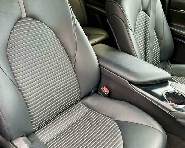 Серый Тойота Камри, объемом двигателя 2.49 л и пробегом 97 тыс. км за 22399 $, фото 17 на Automoto.ua