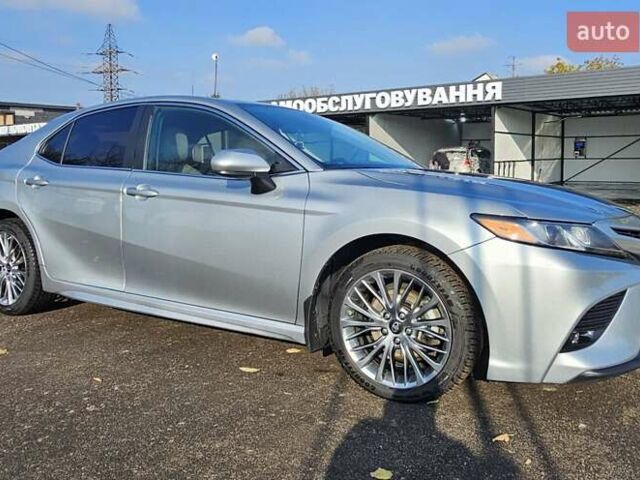 Сірий Тойота Камрі, об'ємом двигуна 2.49 л та пробігом 49 тис. км за 26100 $, фото 3 на Automoto.ua