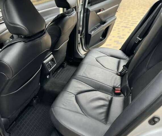 Серый Тойота Камри, объемом двигателя 2.5 л и пробегом 100 тыс. км за 18000 $, фото 8 на Automoto.ua