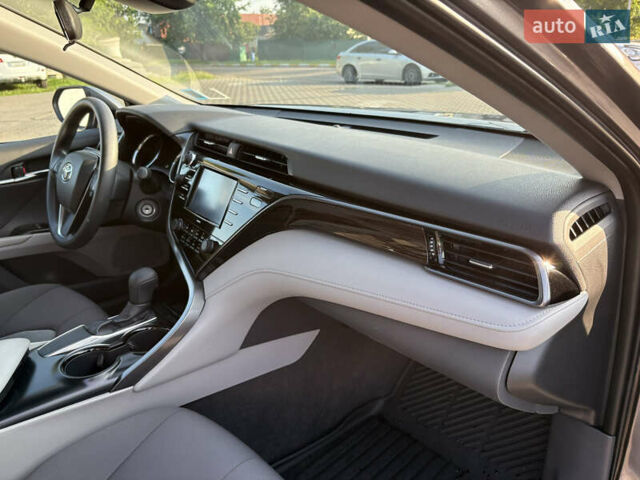 Серый Тойота Камри, объемом двигателя 2.49 л и пробегом 44 тыс. км за 22499 $, фото 40 на Automoto.ua
