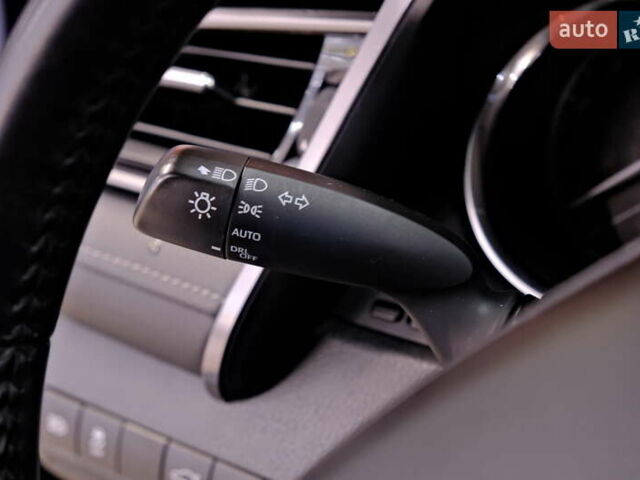 Тойота Камри 2019 в Одессе на Automoto.ua Серый Тойота Камри, объемом двигателя 2.5 л и пробегом 47 тыс. км за 18900 $, фото 24 на Automoto.ua