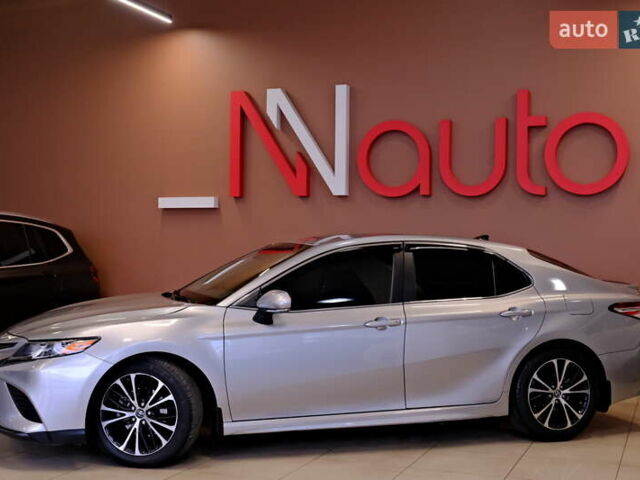 Тойота Камри 2019 в Одессе на Automoto.ua Серый Тойота Камри, объемом двигателя 2.5 л и пробегом 47 тыс. км за 18900 $, фото 12 на Automoto.ua