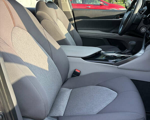 Серый Тойота Камри, объемом двигателя 2.49 л и пробегом 44 тыс. км за 22499 $, фото 43 на Automoto.ua