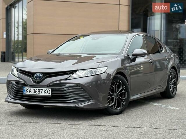 Сірий Тойота Камрі, об'ємом двигуна 2.49 л та пробігом 110 тис. км за 23999 $, фото 1 на Automoto.ua